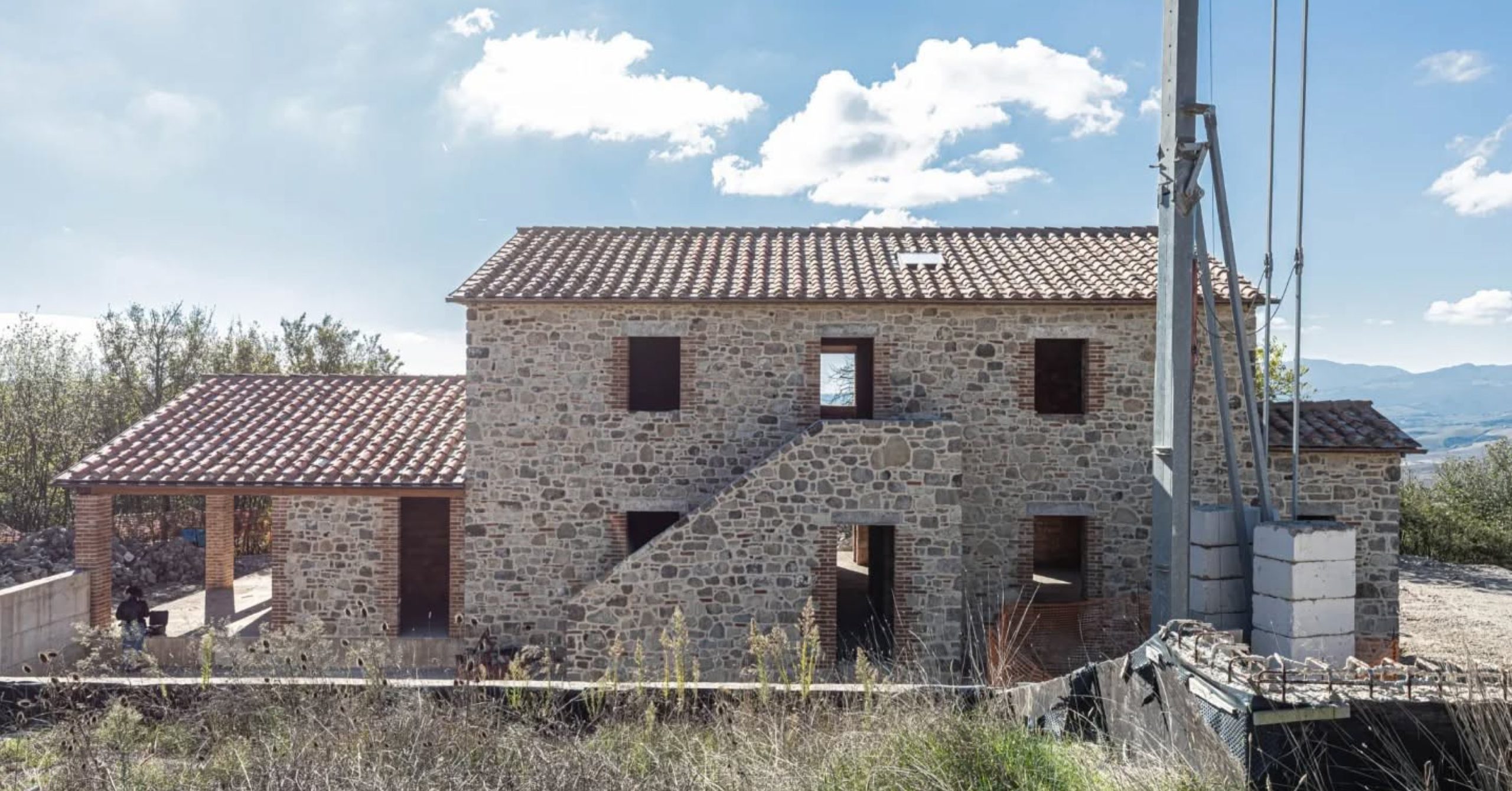 Radicofani_cantiere demolizione e ricostruzione_