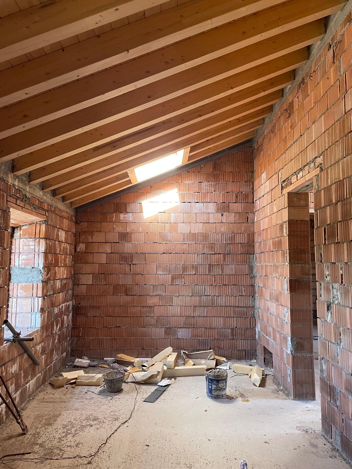 Radicofani_cantiere_tetto in legno